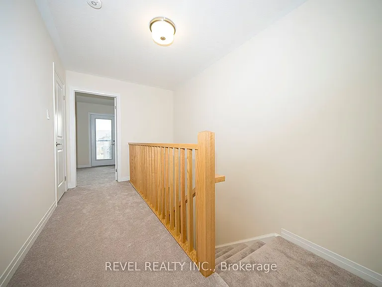 31 Wakeling Dr — Photo 15