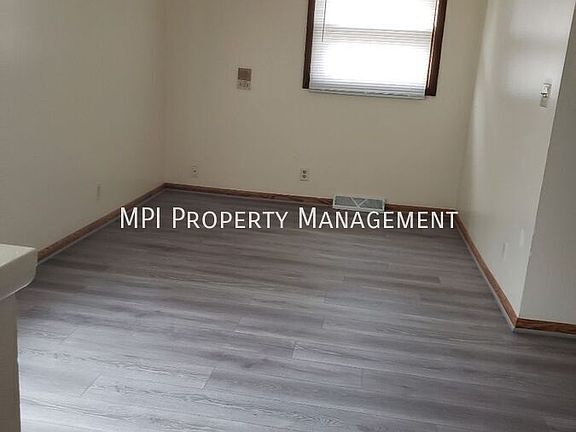 4th image of 5026 N 106th St #5026