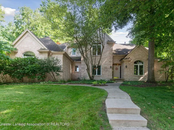 2429 Pine Hollow Dr, East Lansing, MI 48823