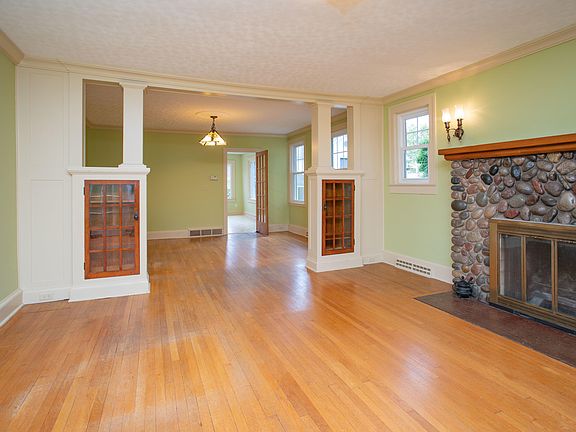 4th image of 213 W Mansion St