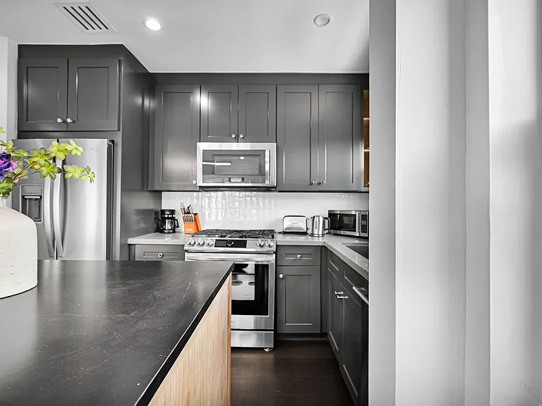 150 NE 50th Ter — Photo 51
