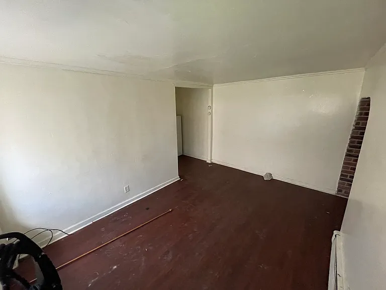 1147 Holland St #B — Photo 4