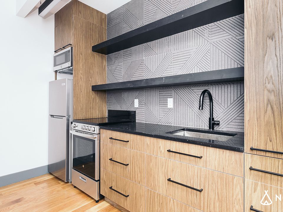 1st image of 376 Bedford Ave #3M