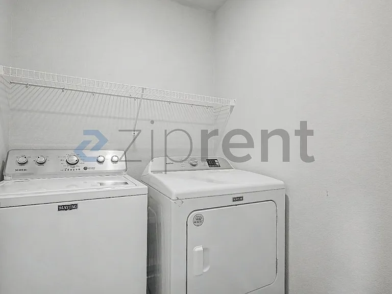 555 Stoller St — Photo 21