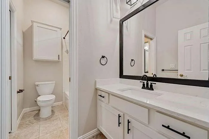 806 Shadow Glen Dr — Photo 16