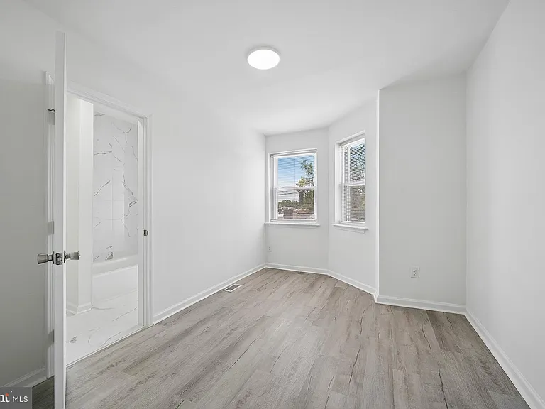 5829 Crittenden St — Photo 6