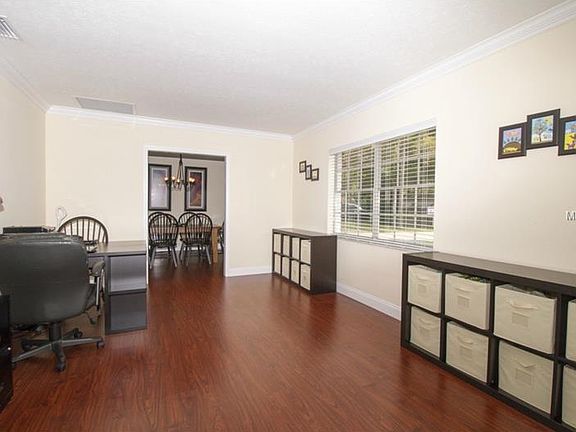 5th image of 614 Ashcroft Dr