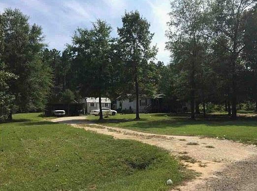 4th image of 301 Pine Forest Dr