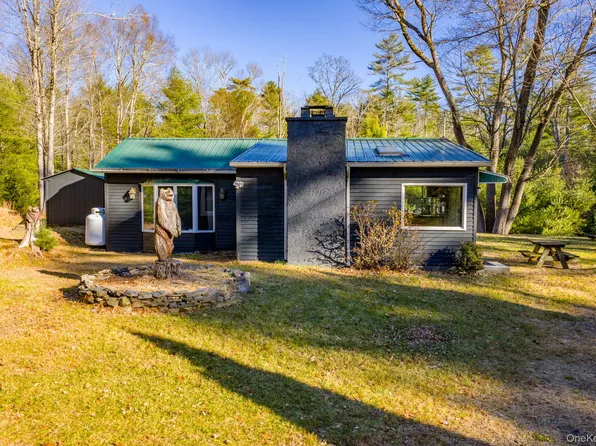 136 Yulan Barryville Road, Barryville, NY 12719