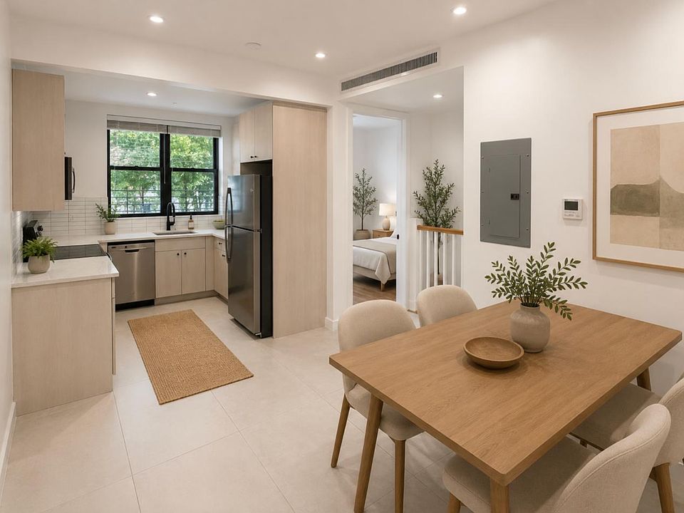 1st image of 718 Hinsdale St #1A