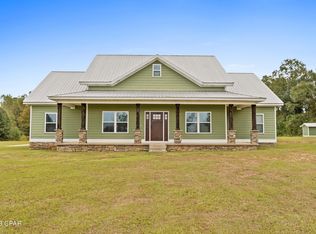 5256 Smokey Rd, Graceville, FL 32440