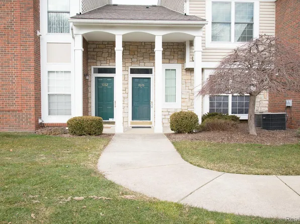 4376 Berkshire Dr, Sterling Heights, MI 48314