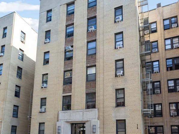 3111 Brighton 1st Place image 16 of 21