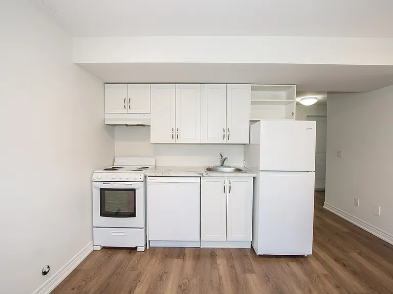 36 Viger Dr #B — Photo 4
