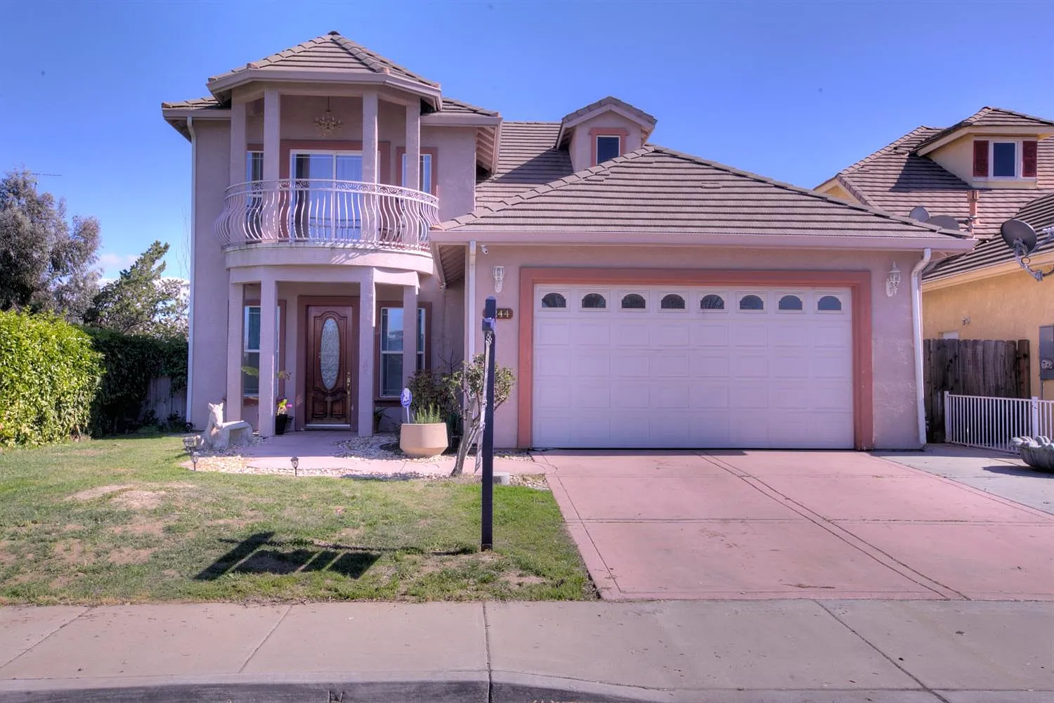 1244 Shasta Ave photo 1