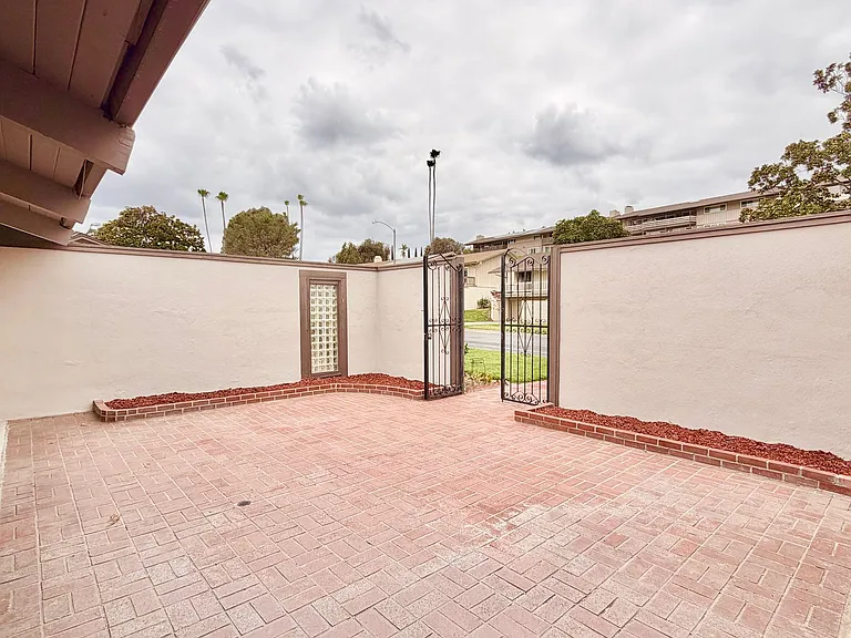 44 Via Casitas — Photo 4