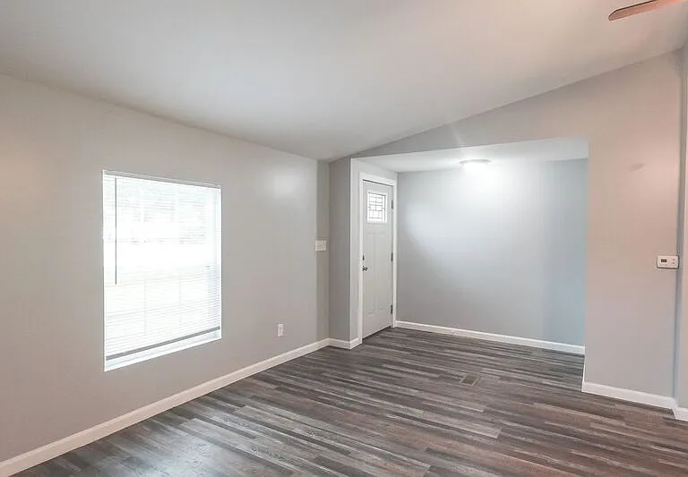 55 Peachtree Dr — Photo 4