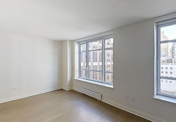 3rd image of 45 Hoyt St #9P