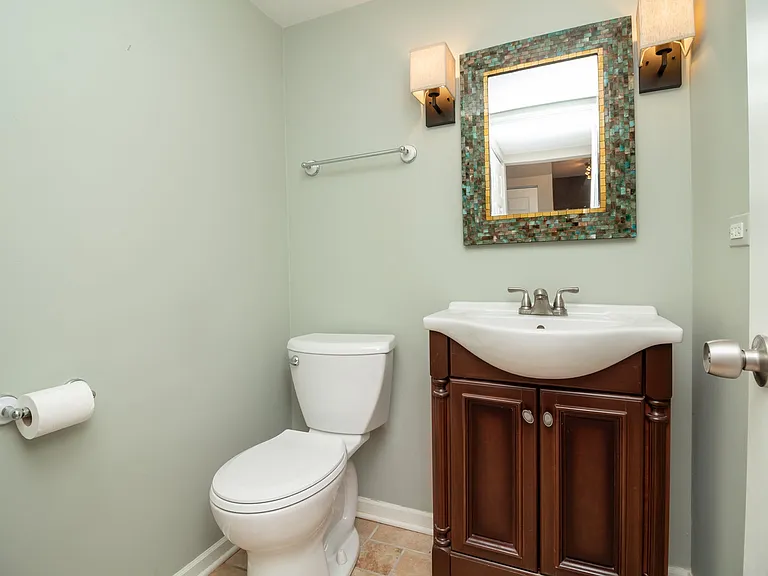 197 Uteg St #201A — Photo 11