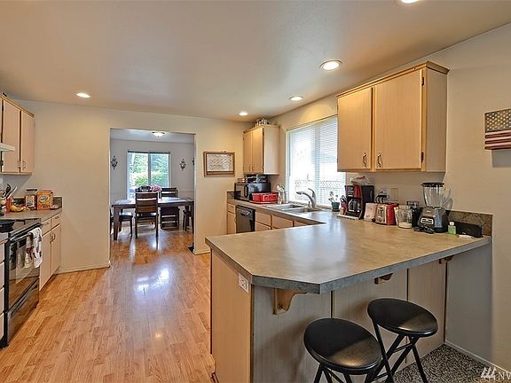 4th image of 4525 120th St NE