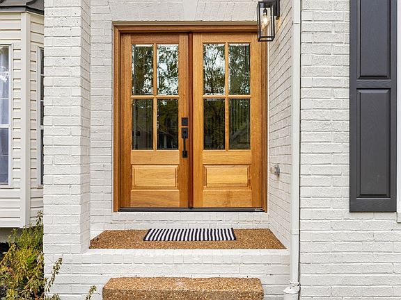 4th image of 391 Dandridge Dr