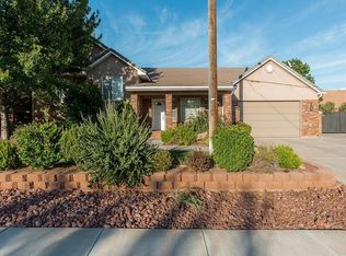 2300 Arrowhead Trl, Santa Clara, UT 84765