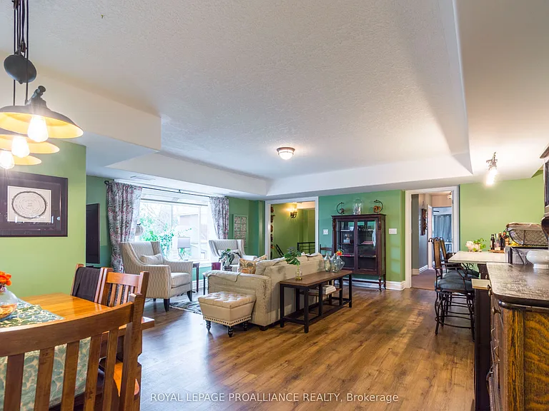 145 Farley Ave #103 — Photo 3