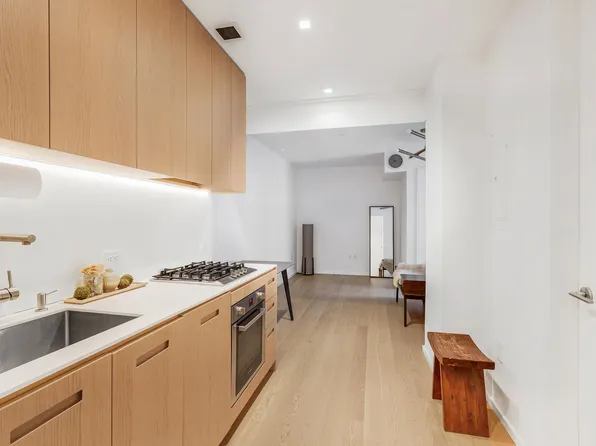 98 Front Street image 4 of 29