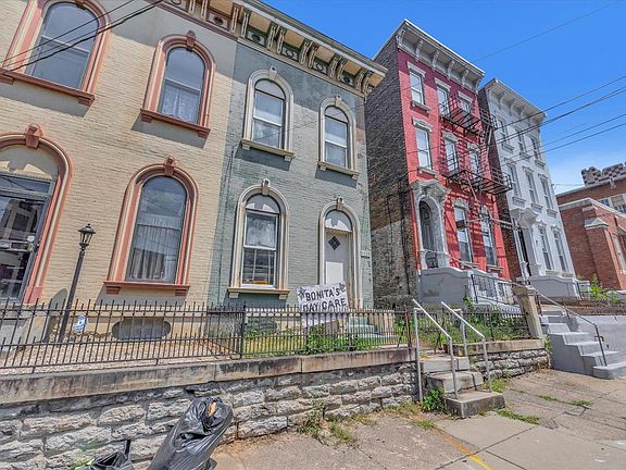 2nd image of 1026 Dayton St