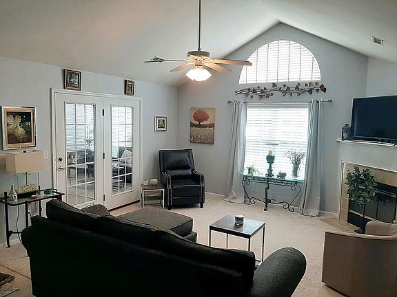 4th image of 7437 Pine View Dr