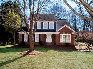 8438 Meadowcroft Ct, Charlotte, NC 28215