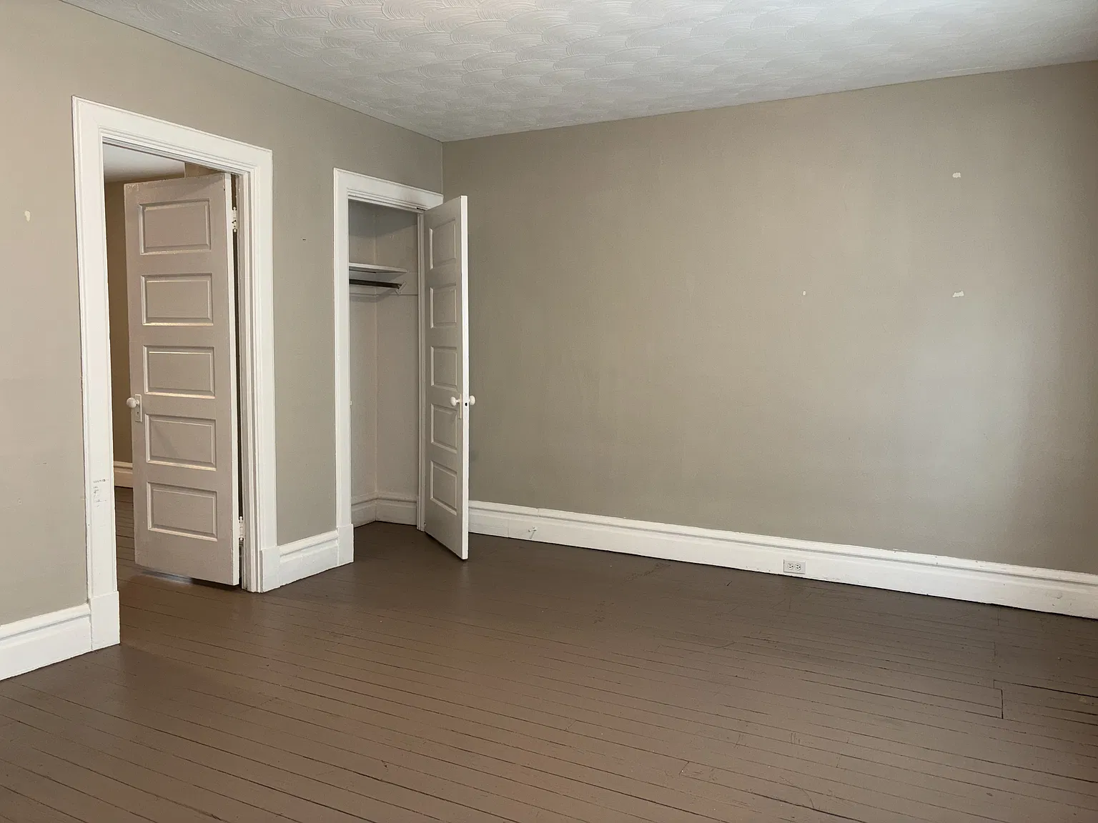 609-611 North Plum Street - 609 3rd Floor — Photo 2