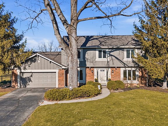 3rd image of 25 Forest Ridge Ct