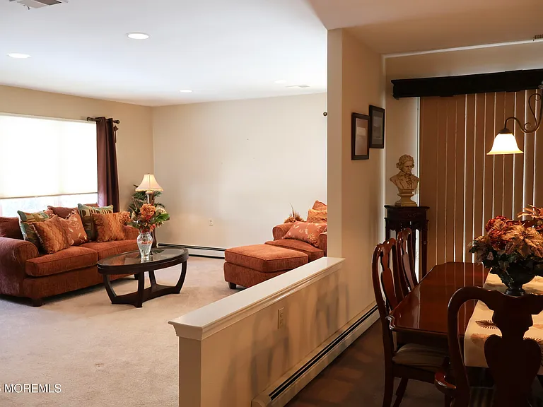 2409 Coral Leaf Rd — Photo 4