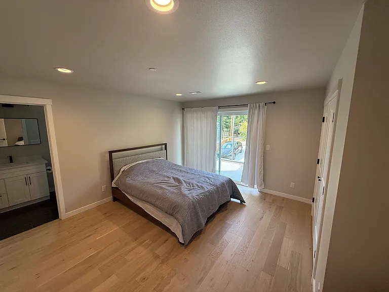 5005 S 114th St — Photo 14