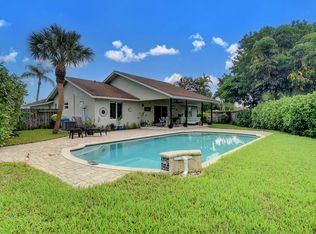 23 Las Flores, Boynton Beach, FL 33426
