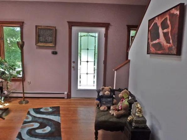 21 S Glen Ave, Mount Arlington, NJ 07856