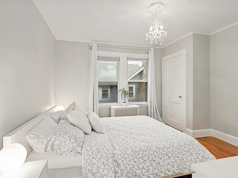54 Edgecliff Rd #2 — Photo 10