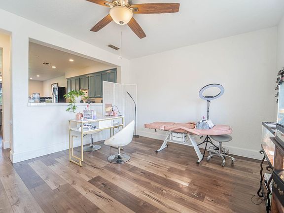 5th image of 2591 Edgewater Drive