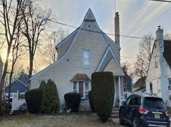 117 Warner Ave, Hempstead, NY 11550