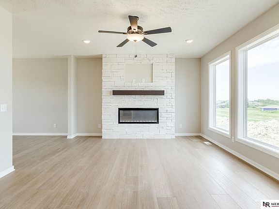 5th image of 11707 S 123rd Ave