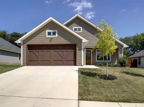 213 Clover Cir, Weatherford, TX 76086