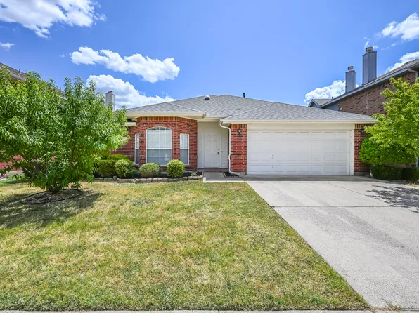 216 Quail Trail Ln, Arlington, TX 76002