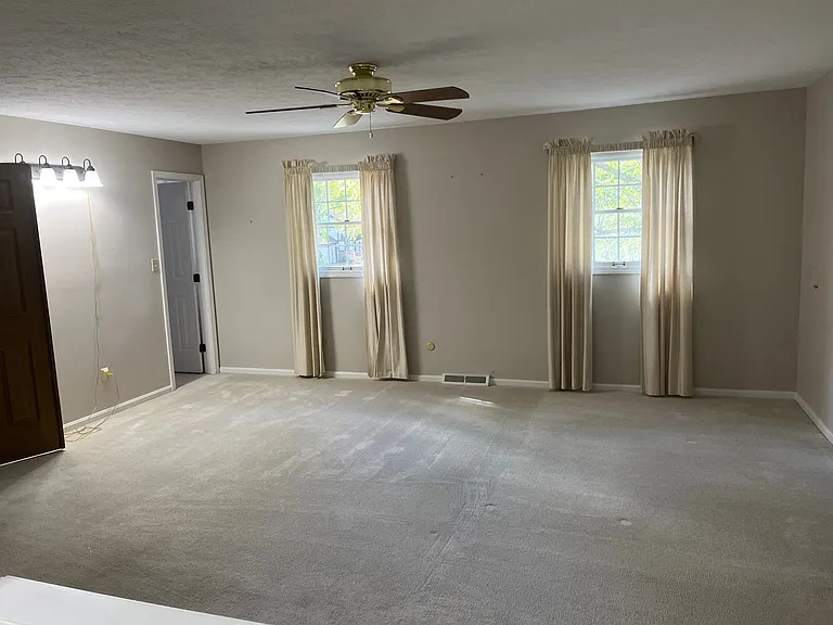 2259 Augusta Ct — Photo 29