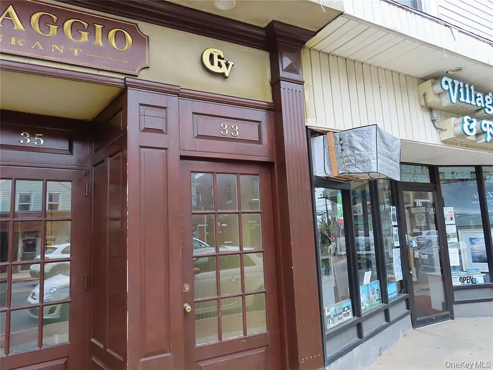 33 Deer Park Ave #3C