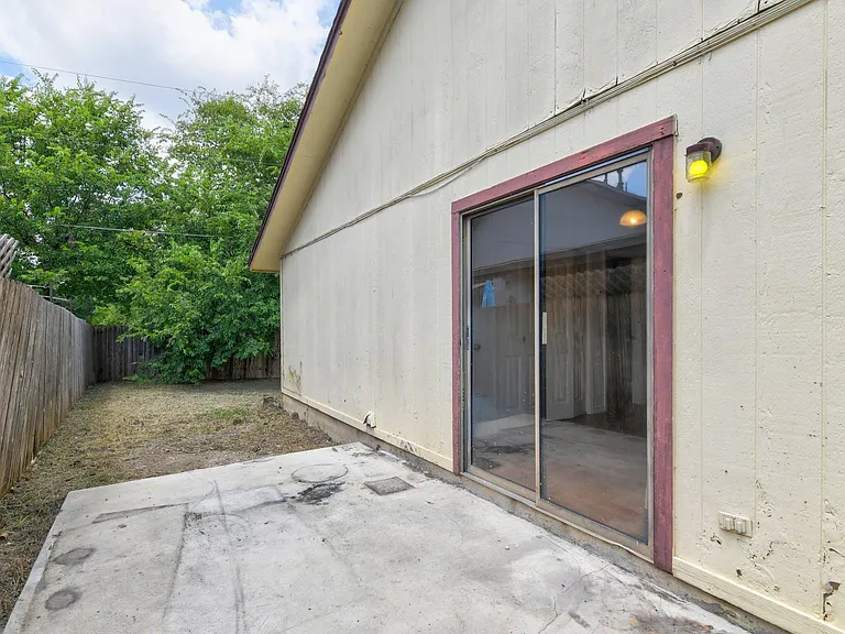 1802 Rawhide Dr #B — Photo 16