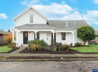 316 S 17th St, Philomath, OR 97370