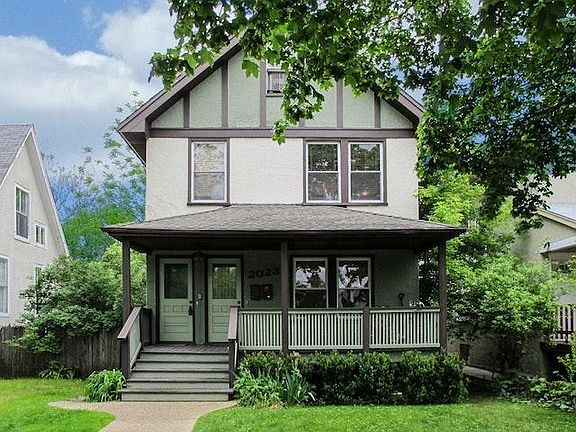 Close to downtown and Northwestern University