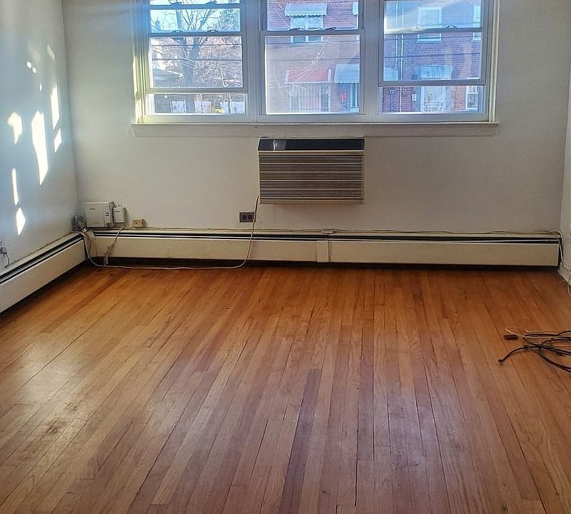 1st image of 965 E 229th St Floor 2