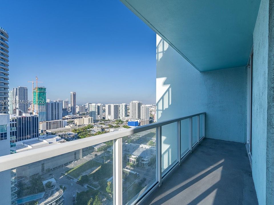 1st image of 1900 N Bayshore Dr APT 3809